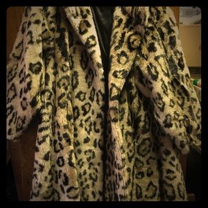 VINTAGE LEOPARD FAUX FUR COAT
